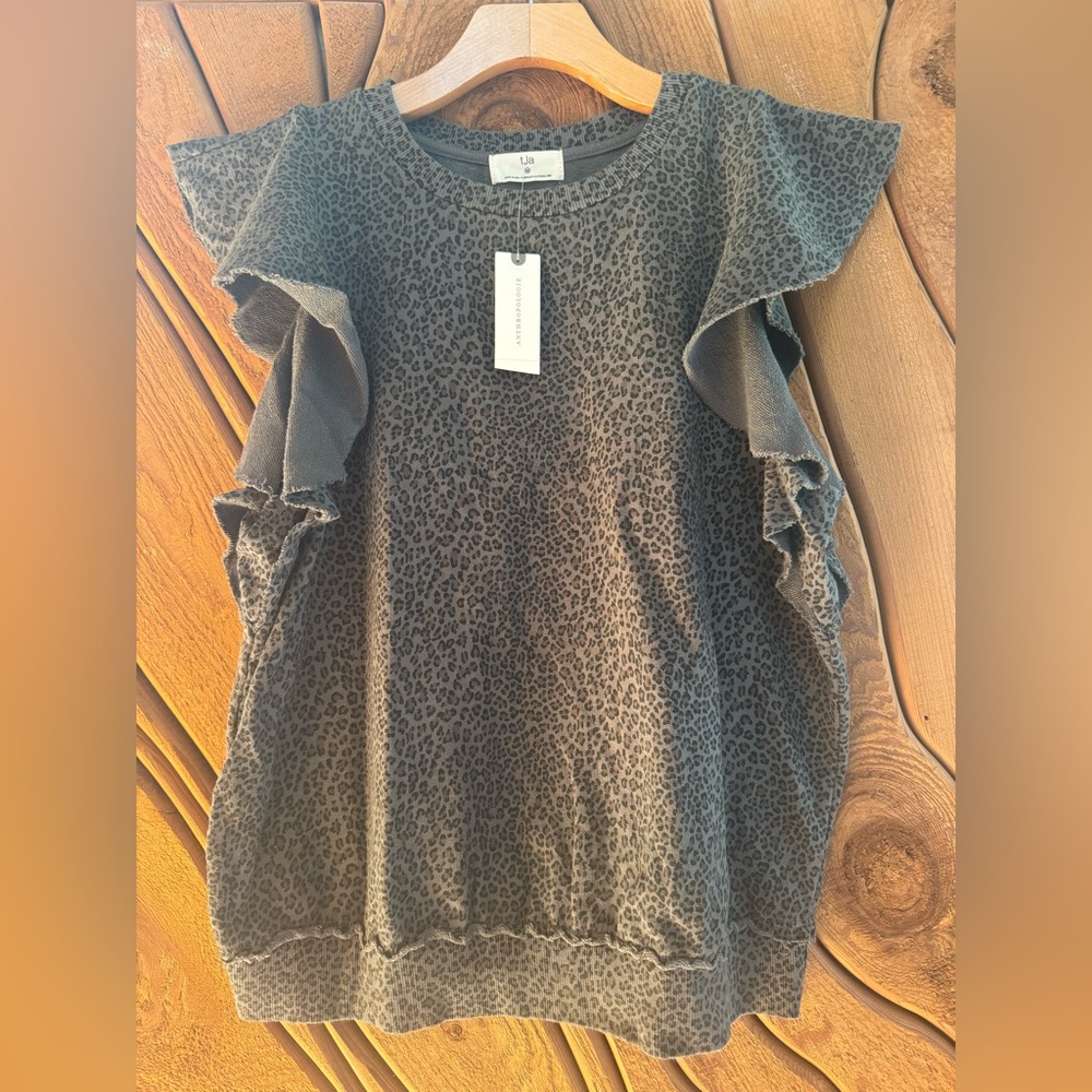 T.La Leopard Print Ruffle Sleeve Blouse - Gray